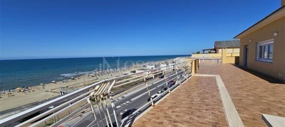 7 Schlafzimmer Penthouse in Pomezia, Italy, Nr. 377583 37