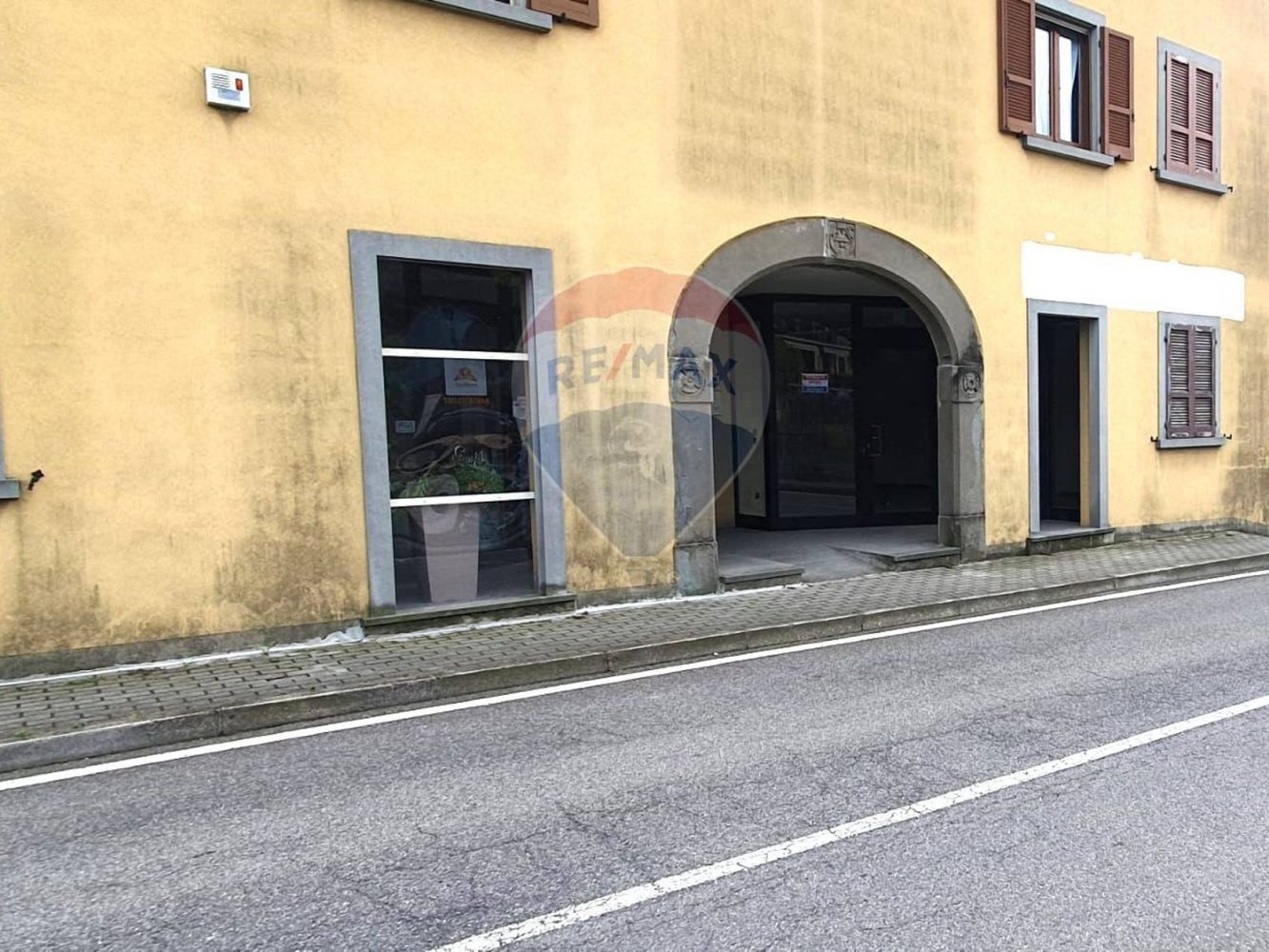 130m² Commercial property in Barzana, Italy No. 52975