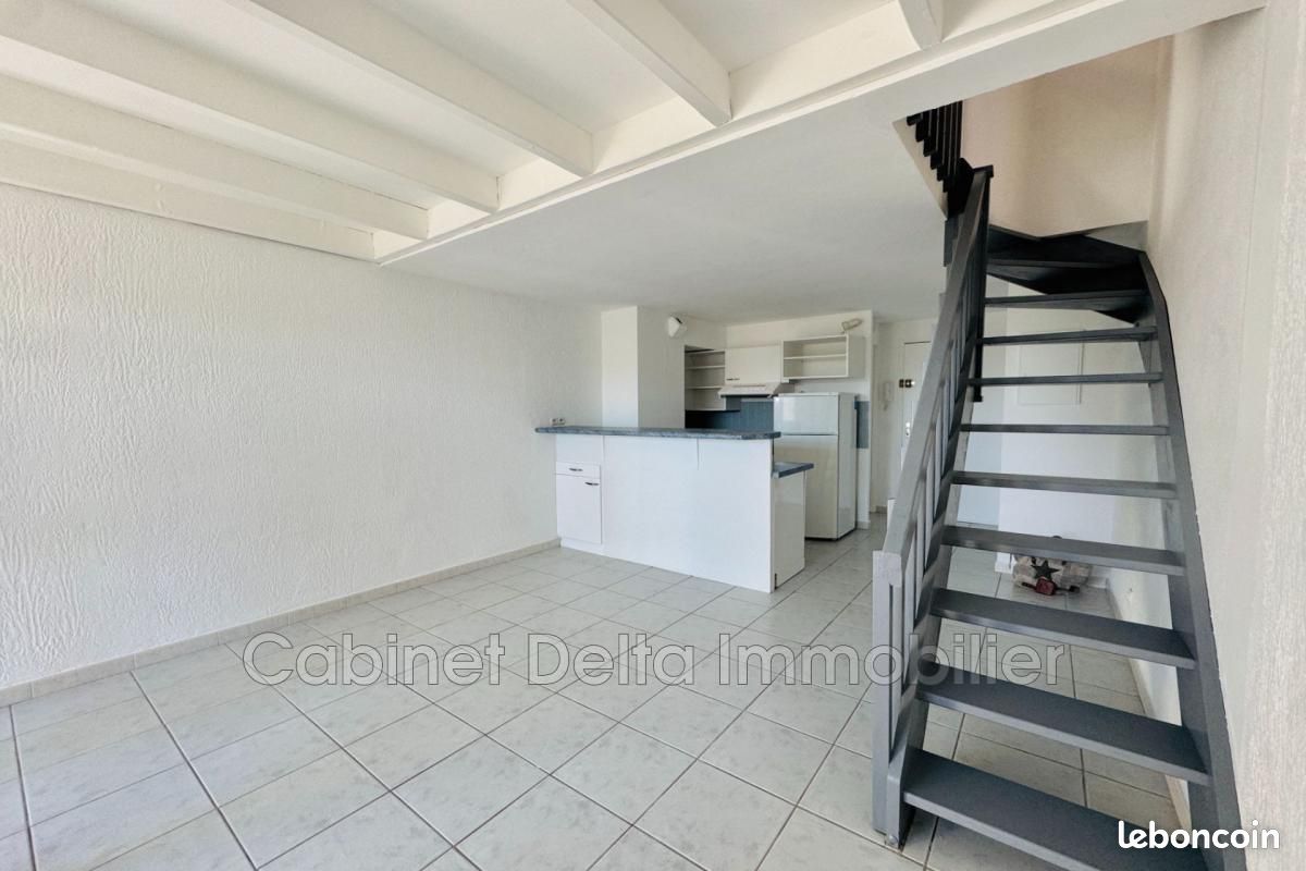 2 bedrooms Apartment in Sanary-sur-Mer, France No. 339810