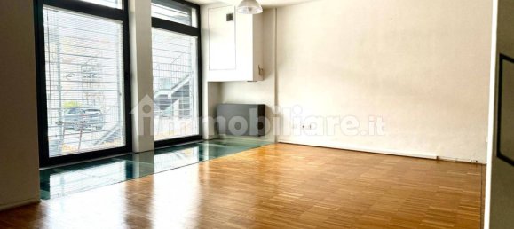 3 bedrooms Apartment in Milan, Italy No. 374077 11
