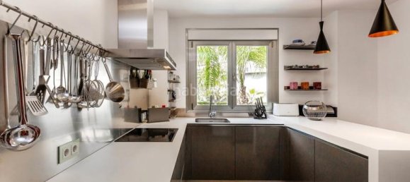 Apartamento de 2 dormitorios en Benahavís, Spain No. 118590 5