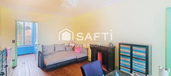 3 bedrooms House in Yonne, France No. 196350 9