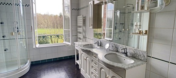 Дом с 7 спальнями в Сольньер, Франция № 91403 9