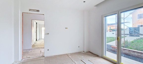 Дом с 6 спальнями в Торриш Ведраш, Португалия № 131342 14