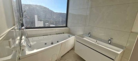 8 chambres Villa à Agios Tychonas, Cyprus No. 7563 11