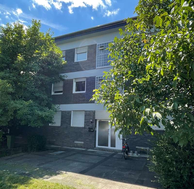 Studio in Bonn, Germany No. 18302