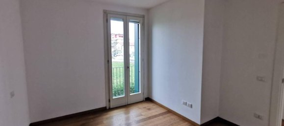 4 rooms Apartment in Vicenza, Italy No. 102515 8