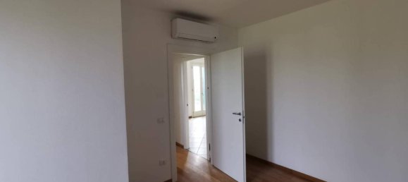4 rooms Apartment in Vicenza, Italy No. 102515 6