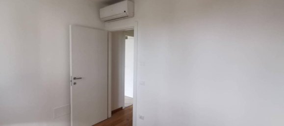4 rooms Apartment in Vicenza, Italy No. 102515 13