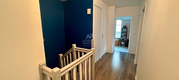 3 Schlafzimmer Doppelhaus in Poissy, France, Nr. 178747 10