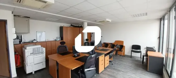 36m² Office in Bussy-Saint-Georges, France No. 302373 5