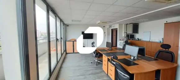 36m² Office in Bussy-Saint-Georges, France No. 302373 4