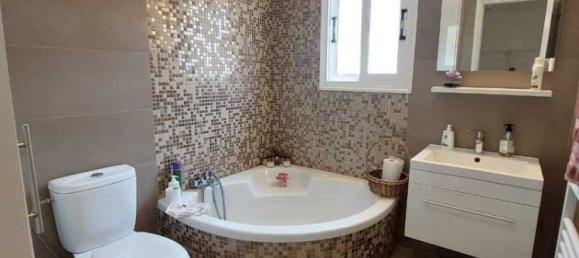 3 bedrooms Villa in Paphos, Cyprus No. 16653 11