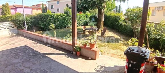 2 Schlafzimmer Villa in Montecatini Terme, Italy, Nr. 268195 3