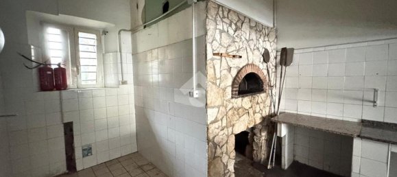 Propiedad comercial de 1 habitación en Genzano di Roma, Italy No. 210904 12