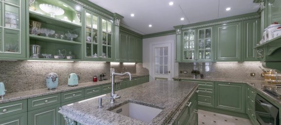 8 bedrooms Villa in Cannes, France No. 1779 14