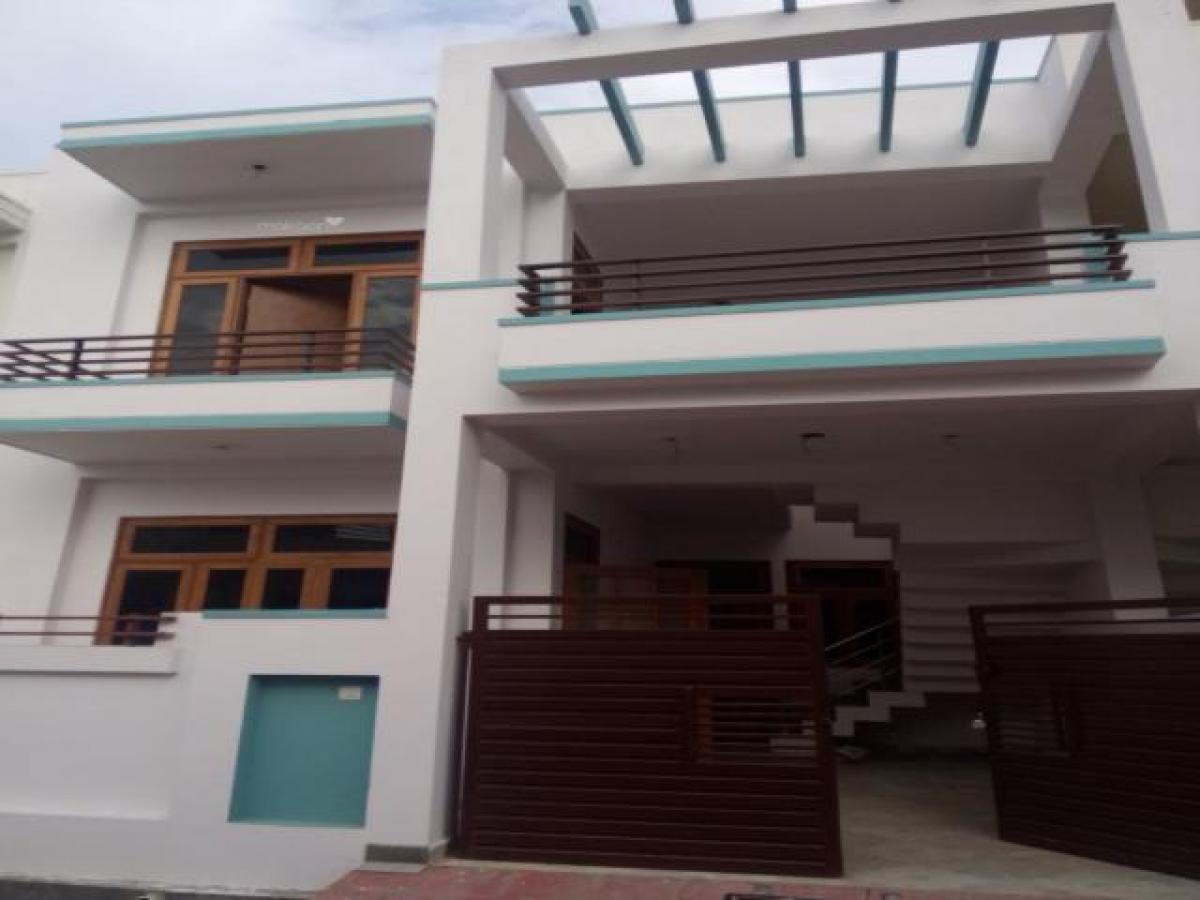 Дом с 2 спальнями в Лакхнау, Индия № 14419