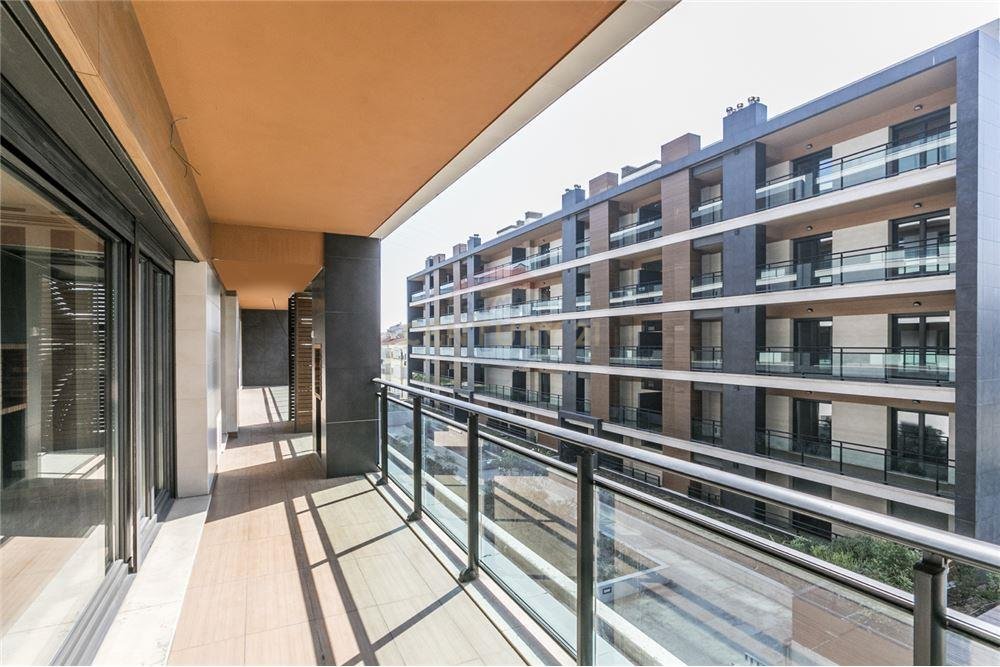 Квартира с 3 спальнями в Лориш, Португалия № 314689