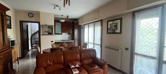 3 rooms Apartment in Mozzate, Italy No. 333691 3