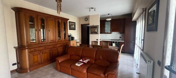 3 rooms Apartment in Mozzate, Italy No. 333691 2