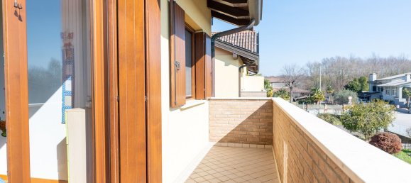 Casa de 6 habitaciónes en Udine, Italy No. 162261 17