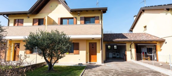 Casa de 6 habitaciónes en Udine, Italy No. 162261 2