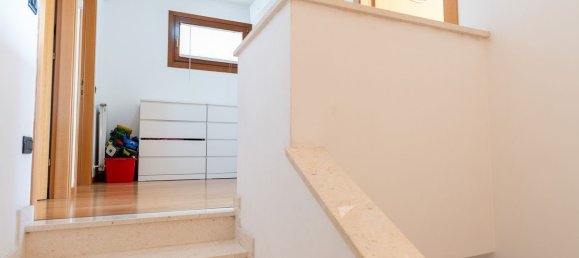 Casa de 6 habitaciónes en Udine, Italy No. 162261 11