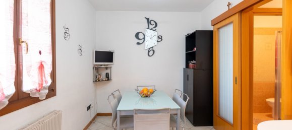 Casa de 6 habitaciónes en Udine, Italy No. 162261 5