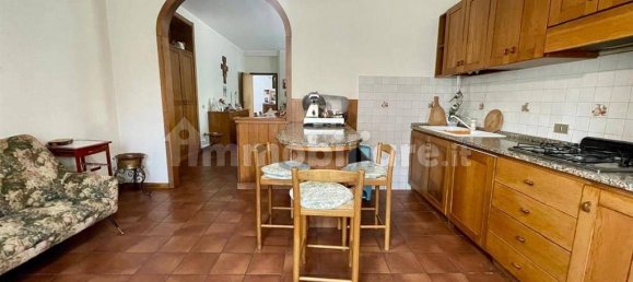 4 غرف نوم فيلا في Vergiate, Italy رقم 279151 27