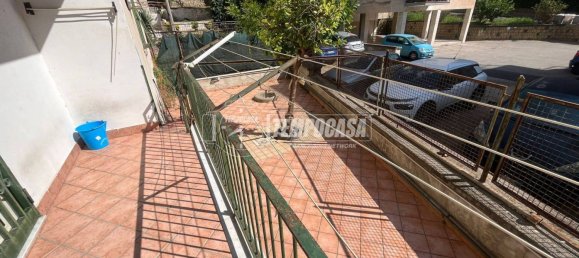 3 bedrooms Apartment in Naples, Italy No. 260064 9