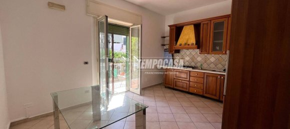 3 bedrooms Apartment in Naples, Italy No. 260064 6