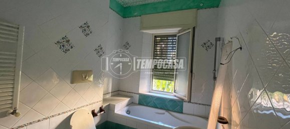 3 bedrooms Apartment in Naples, Italy No. 260064 21