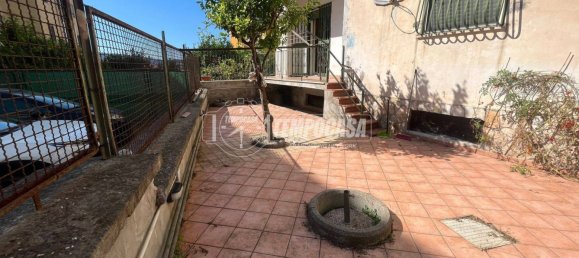 3 bedrooms Apartment in Naples, Italy No. 260064 12