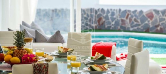 4 bedrooms Villa in Adeje, Spain No. 16401 6