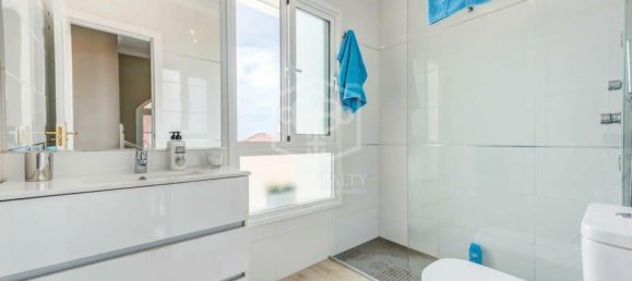 4 bedrooms Villa in Adeje, Spain No. 16401 9