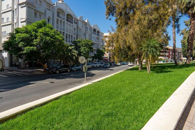  عقار تجاري في Granada, Spain 131متر مربع رقم 224838