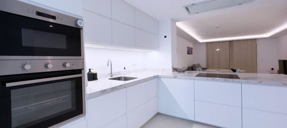 2 bedrooms Apartment in Marbella, Spain No. 135656 5