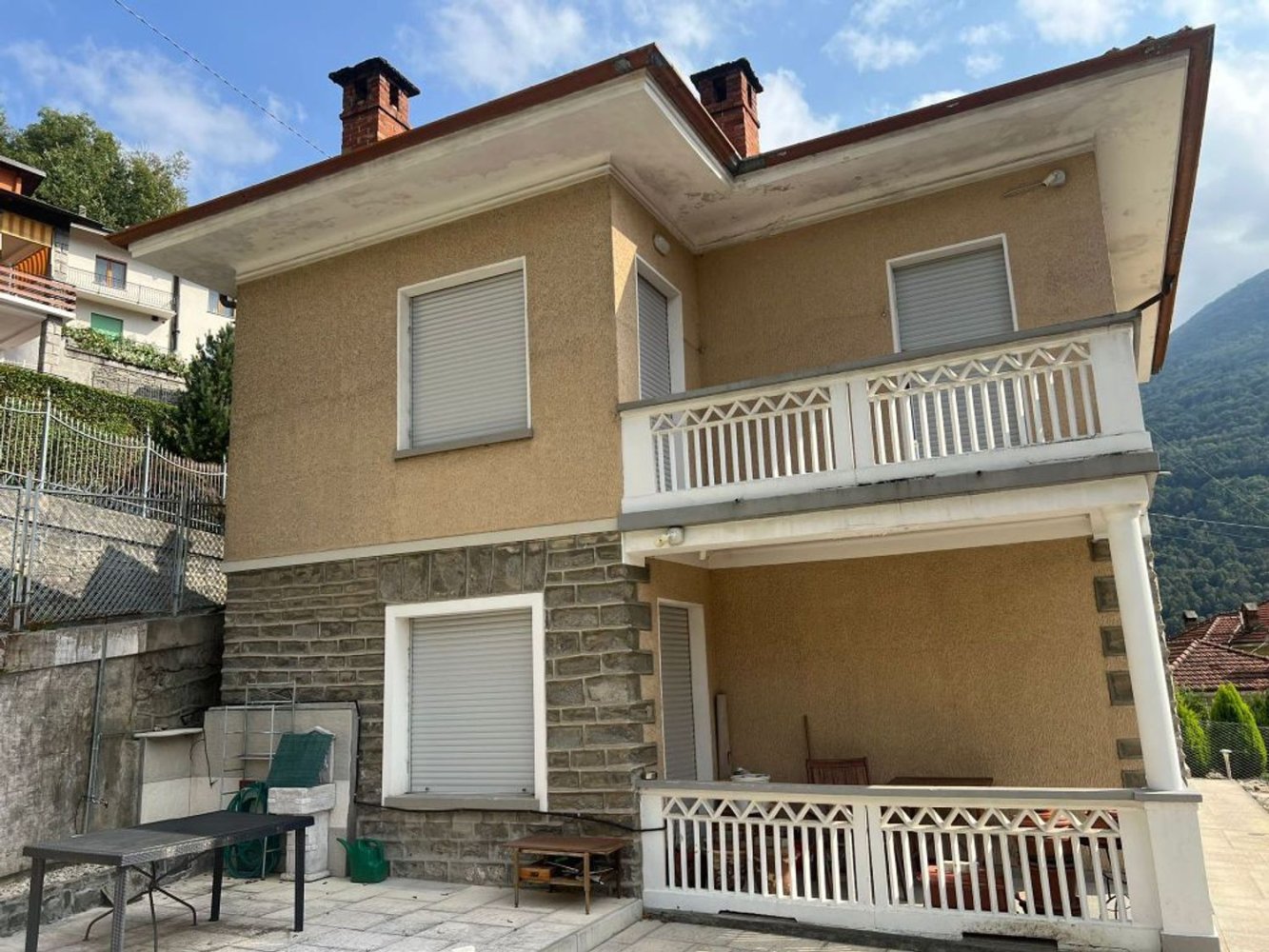 6 bedrooms House in Perosa Argentina, Italy No. 402235