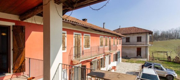 Villa de 8 habitaciónes en Cortazzone, Italy No. 136577 2
