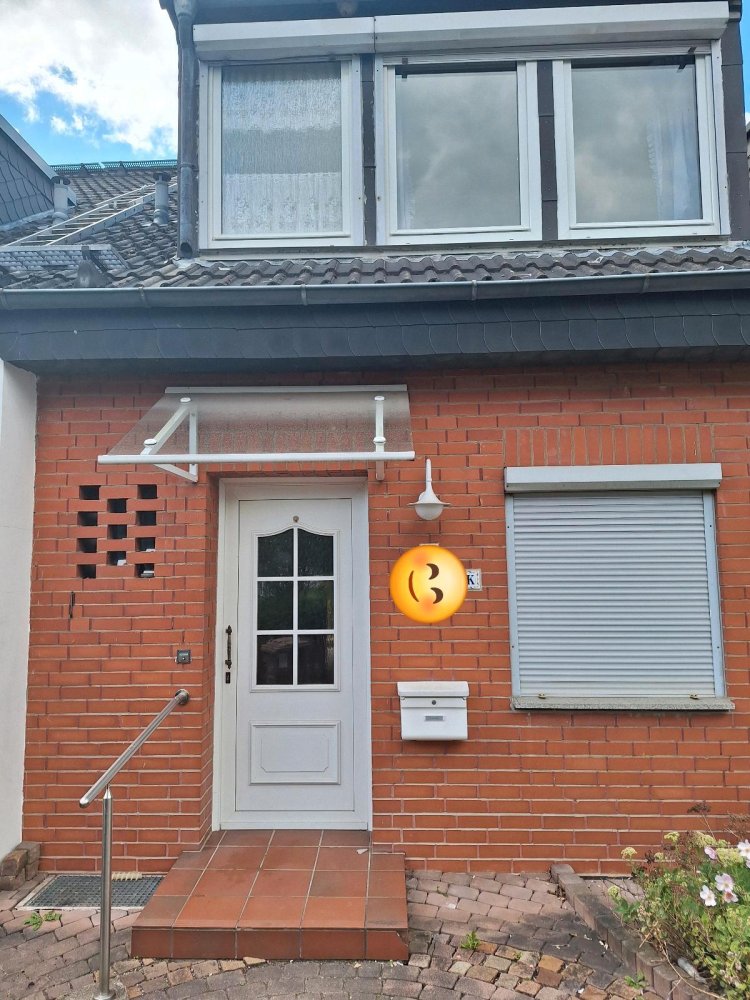 3 bedrooms Townhouse in Kassel, Germany No. 271654