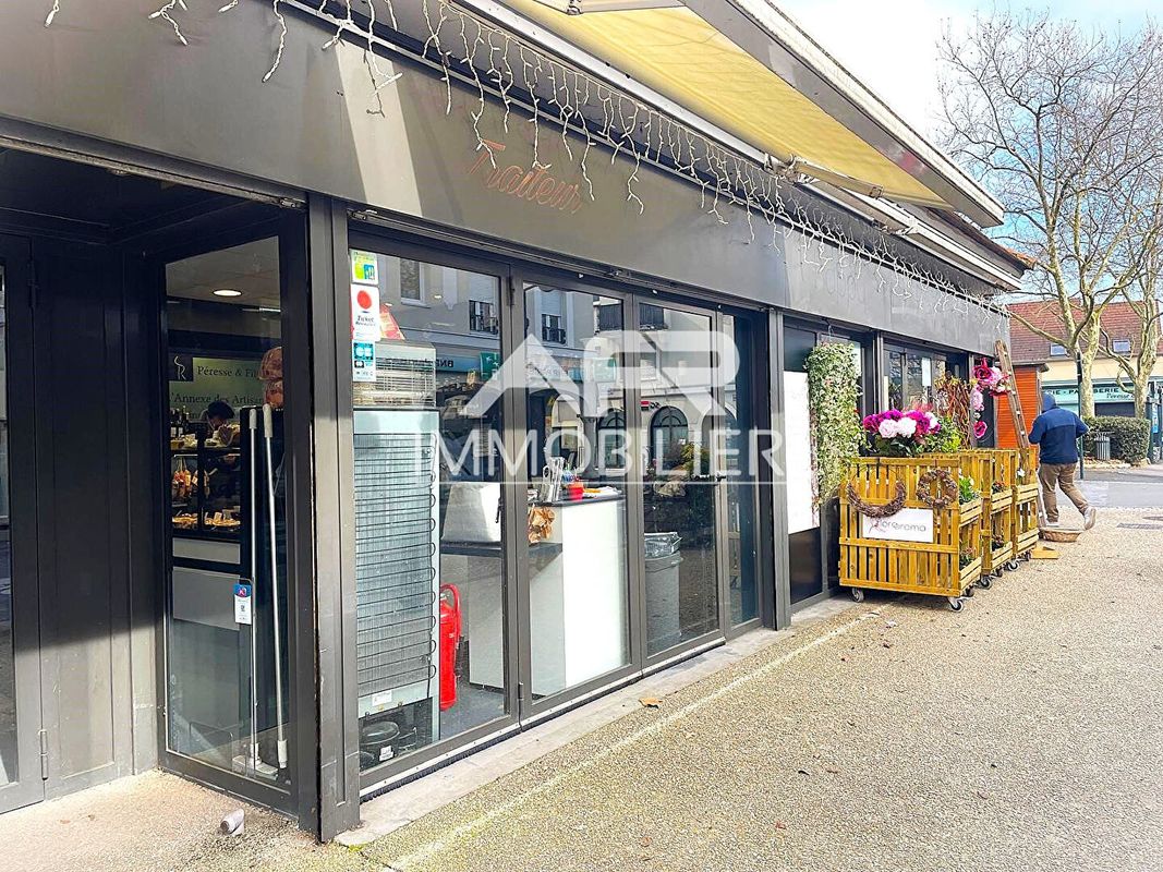 Propiedad comercial en Carrieres-sur-Seine, France 17 m² No. 126405