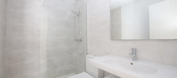 1 bedroom Penthouse in Estepona, Spain No. 178346 9