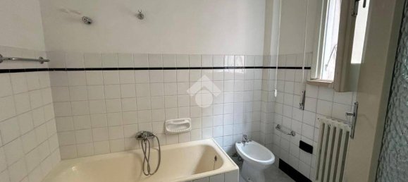 5 rooms Apartment in Barletta, Italy No. 151402 9