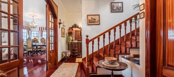 3 bedrooms Villa in Funchal, Portugal No. 136992 4