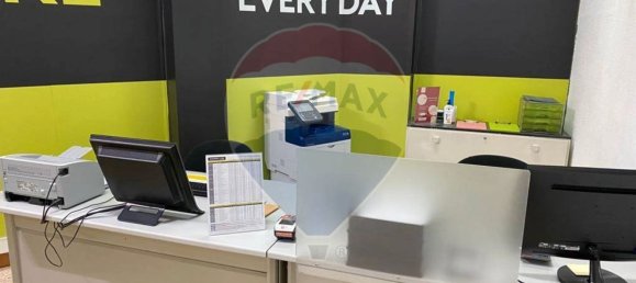 مرآب في Almada, Portugal 230متر مربع رقم 59519 8