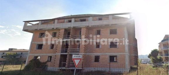 Edificio de 32 dormitorios en Corropoli, Italy No. 259297 8