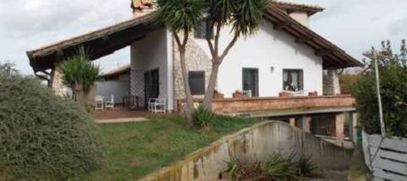 Вилла с 6 комнатами в Помеция, Италия № 300087 4