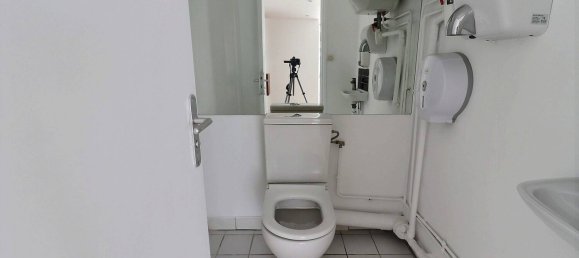 162m² Office in Paris, France No. 167807 7