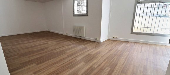 162m² Office in Paris, France No. 167807 2