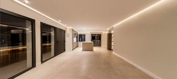 2 bedrooms Penthouse in Marbella, Spain No. 125279 5